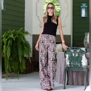 NEW IN PACKAGING - Julia Amory Julia Pants in Orchid Marbella Size small